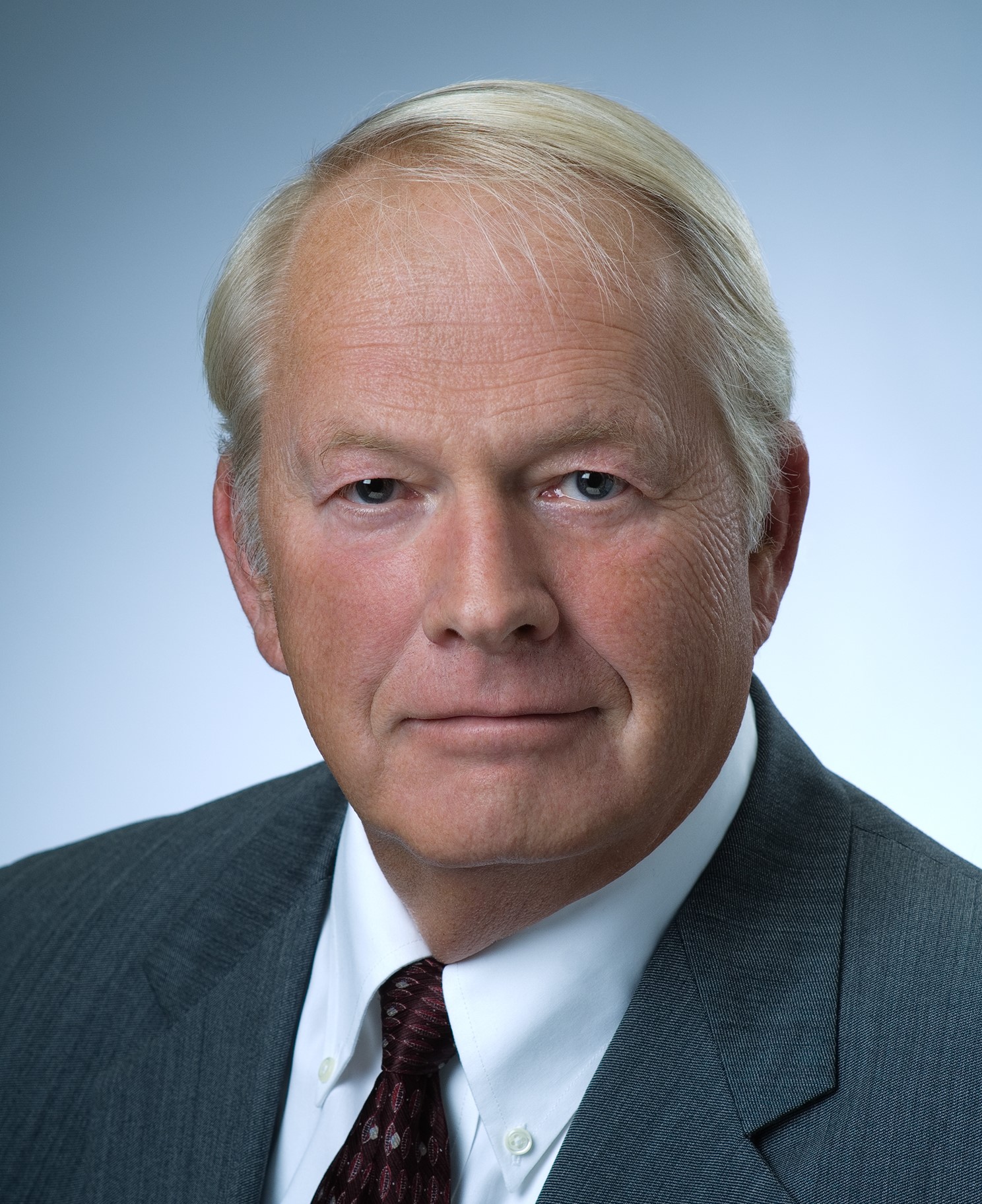 Douglas J Holen